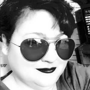 Meet your Posher, Valetta